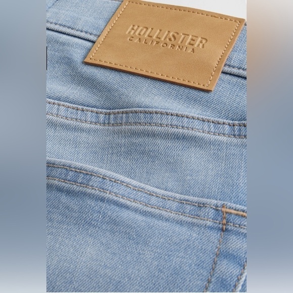 31 x 30 LIGHT WASH ATHLETIC SKINNY JEANS - Picture 3 of 11